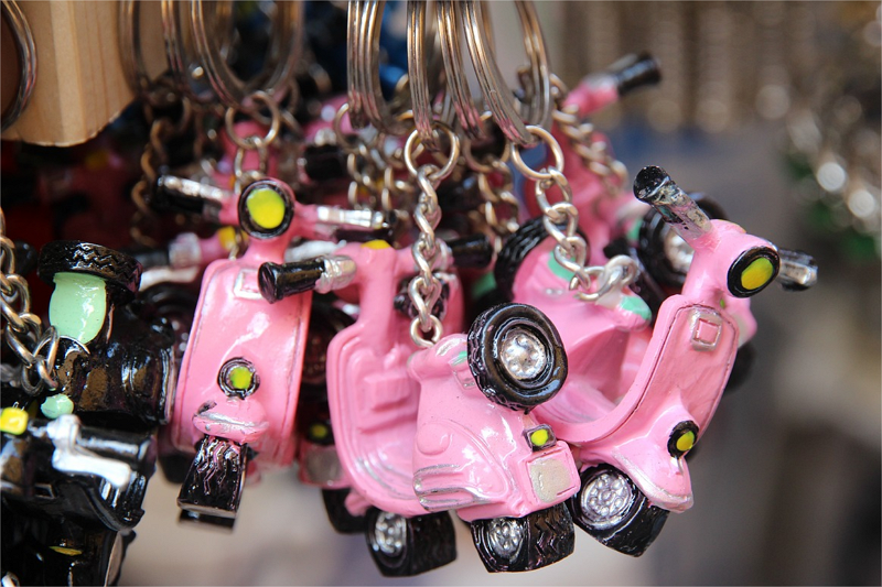 custom keychain supplier