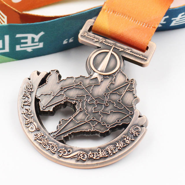 Cheap Price Antique Silver Plated Medals Customized Race Award Use Metal Medals with Ribbon
