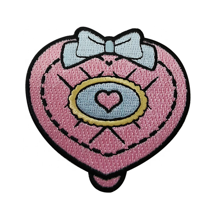 Embroidered Patches Iron on Heat Transfer Patches Winnie Pooh Logo Cute Oem Wholesale Embroidered Patches
