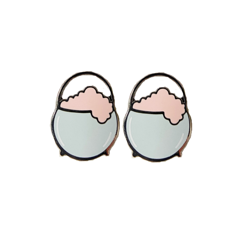 China Factory Wholesale Cheap Metal Plated Anime Badge Cute Cartoon Lapel Custom Hard Enamel Pins Supplier