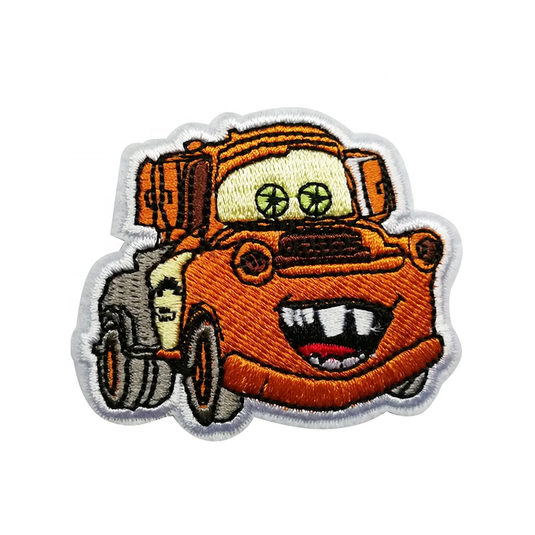 Embroidered Patches Iron on Heat Transfer Patches Winnie Pooh Logo Cute Oem Wholesale Embroidered Patches