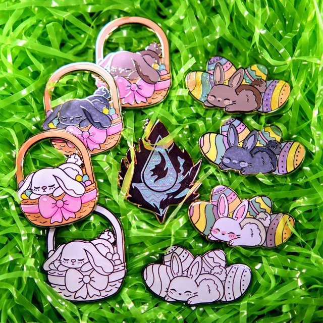Wholesale Metal Pins Gift Supplier High Quality Glitter Brooch Anime Hard Soft Enamel pin