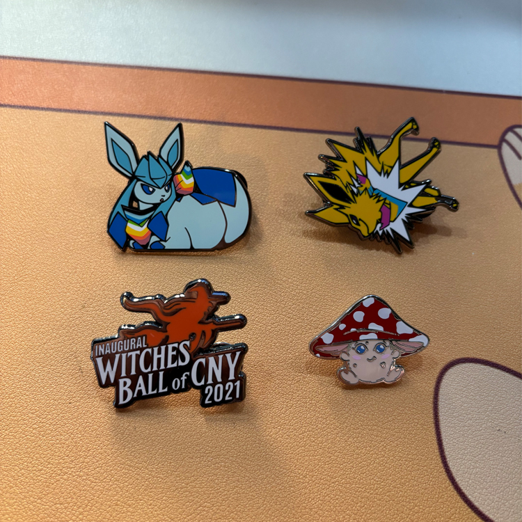 No Minimum China Lapel pin manufacturers soft enamel custom pins metal logo with backing card